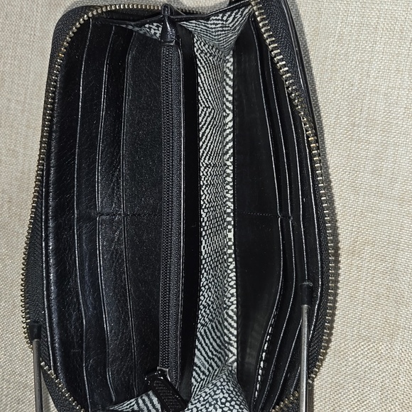 Rebecca Minkoff Quilted Black Leather Zip Around Wallet - Picture 8 of 10